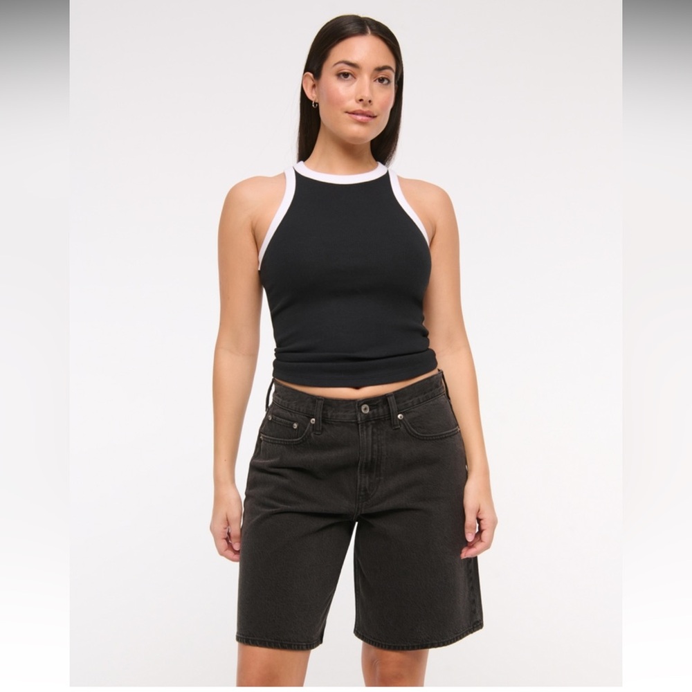 Abercrombie & Fitch- the loose short: Curve love